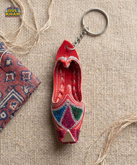 Red Traditional Khussa Keychain
